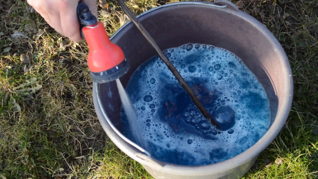 Как правильно приготовить рабочий раствор  из нескольких препаратов для опрыскивания? Как правильно приготовить рабочий раствор  из нескольких препаратов для опрыскивания?